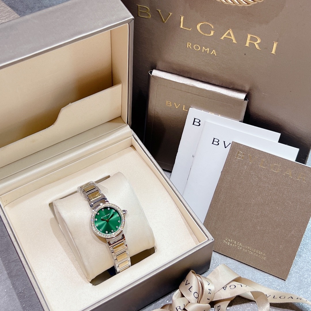 Bulgari 불가리.제품 가격은 협의 가능합니다. 구매를 원하시면 WhatsApp +44 7985 939995로 문의해 주세요.