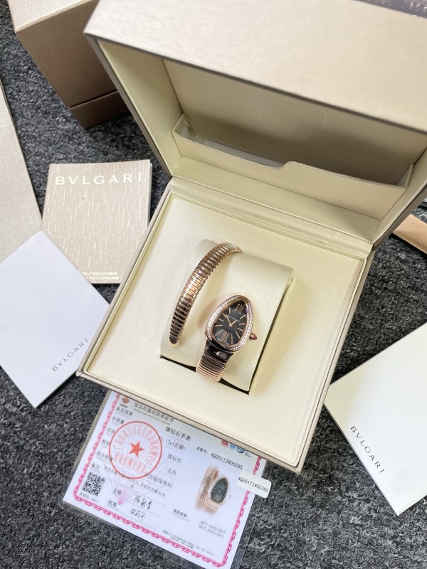 Bulgari 불가리.제품 가격은 협의 가능합니다. 구매를 원하시면 WhatsApp +44 7985 939995로 문의해 주세요.