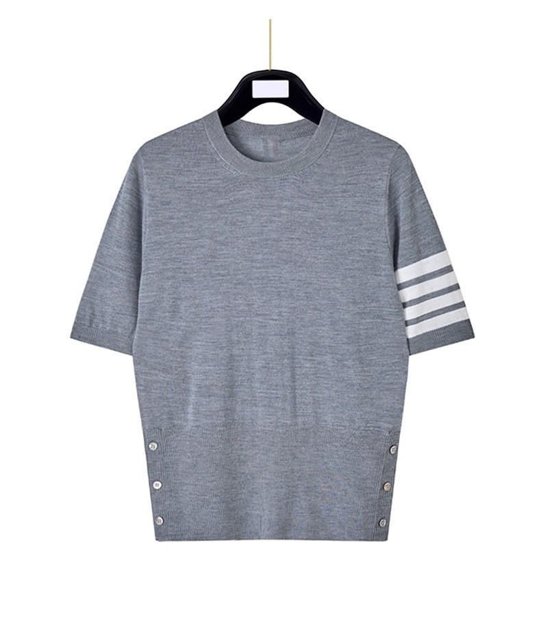 Women’s / 여성용.제품 가격은 협의 가능합니다. 구매를 원하시면 WhatsApp +44 7985 939995로 문의해 주세요.